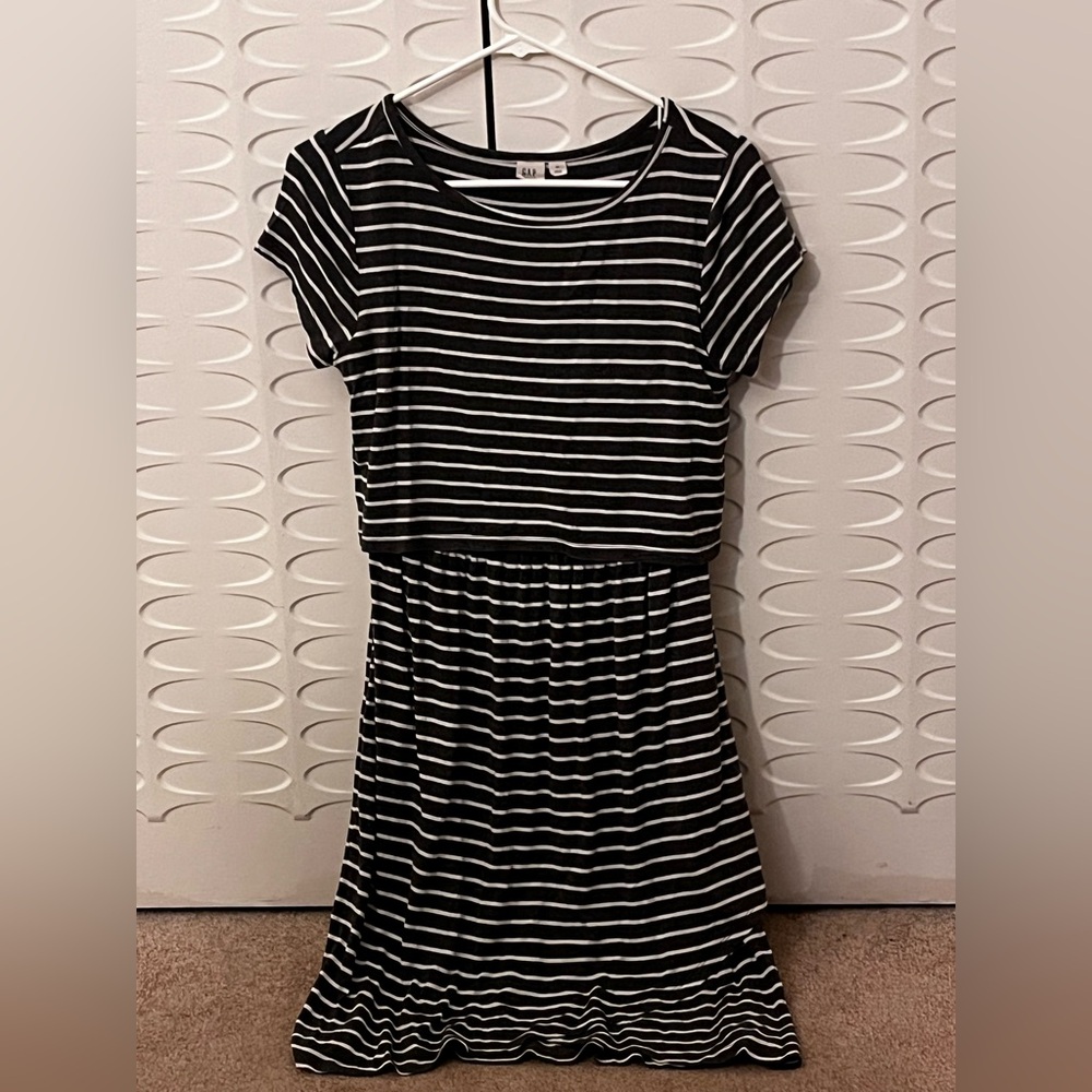 GAP Gray and White Striped Maternity Above Knee Dress, Size Women’s XS
